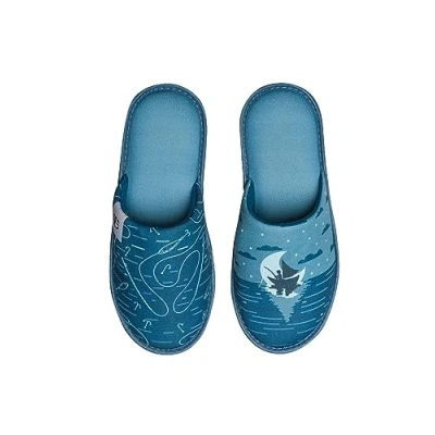 Abbildung von Dedoles Hausschuhe Damen Herren &amp; Kinder Memory Foam viele lustige Designs Einhorn Musik Regenbogen Comics Spiele Geschenk, Farbe: Mondschein Bootsfahrt, Gr.: 44 45 EU