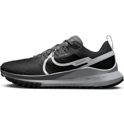 Abbildung von Nike Damen React Pegasus Trail 4 Sneaker, Black/Aura Dark Grey Wolf Grey, 40 EU