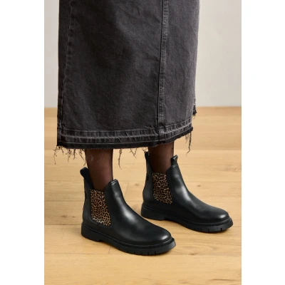 Abbildung von Tamaris Damen Chelsea Boots, Frauen Stiefeletten,Wechselfußbett,Comfort Lining,Schlupfstiefel,flach,Boots,Stiefel,Bootee,Booties,Black/Leopard,36 EU