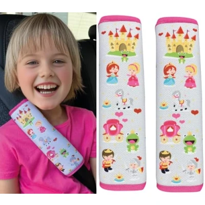 Abbildung von HECKBO 2x Kinder Auto Gurtpolster Gurtschutz mit Prinzessin Motiv Sicherheitsgurt Polster für und Babys Ideal jeden Gurt Autositzerhöhungen Fahrradanhänger Flugzeug