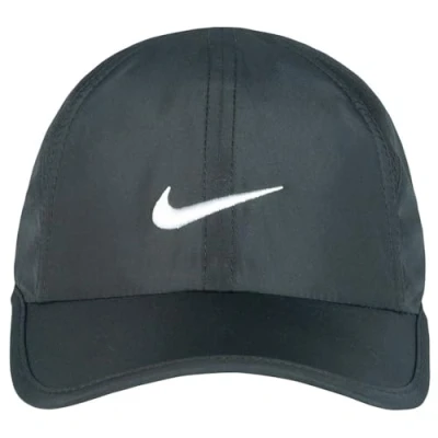 Abbildung von Nike Sportswear NAN Featherlight Unisex Cap für Kinder, Größe: 52 53, Black