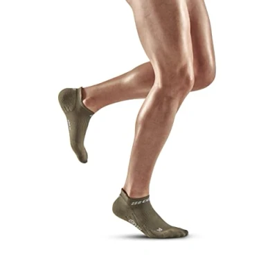 Abbildung von CEP Compression THE RUN NO SHOW MADE IN Germany Füßlinge, Herren, Größe: 39 42, Olive