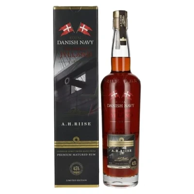 Abbildung von A.H. Riise Royal Danish Navy The Frigate JYLLAND Superior Spirit Drink 45,00% 0,70 lt.