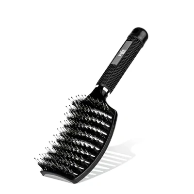 Abbildung von Yuaia Haircare Curved Paddle Brush mit Wildschweinborsten,Rosa