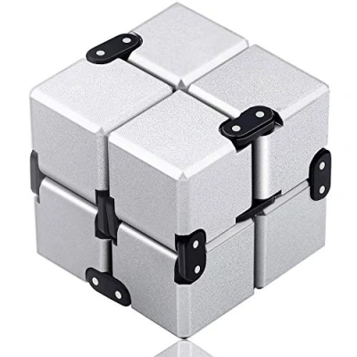 Abbildung von Funxim Infinity Cube, Unendlicher Würfel Spielzeug, Magic Flip Dekompression Tötungs Zeit Zappeln Spielwaren Stressabbau (Silber)