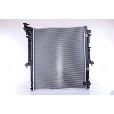 Abbildung von NISSENS 62896 Kühler, Motorkühlung Aluminium 524 632 26 Kühlrippen gelötet MITSUBISHI: L200 / Triton IV Pickup