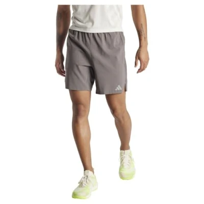 Abbildung von adidas Men&#039;s HIIT Workout 3 Stripes Shorts Freizeit, Charcoal, S 5 inch