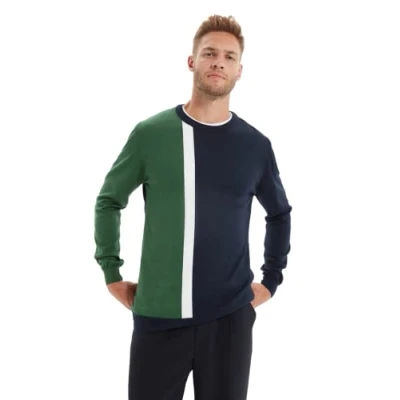 Abbildung von Trendyol Herren Slim Sweater mit Rundhalsausschnitt und Colorblock Sweatshirt, grün, Small