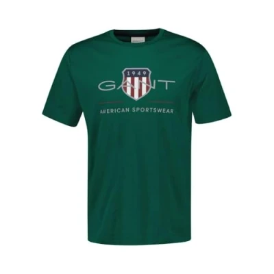 Abbildung von Gant T SHIRT REG ARCHIVE SHIELD SS mit Logodruck auf der Brust
