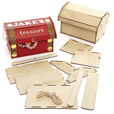 Abbildung von Baker Ross FE330 Schatztruhe aus Holz, Holzbastelei für Kinder, zum Dekorieren und Ausstellen, ideal Piraten Party, 2 Stück, Mittel