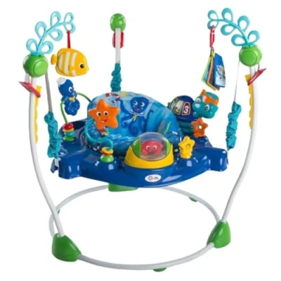 Abbildung von Baby Einstein, Neptune&#039;s Ocean Discovery Spring und Spielcenter mit abnehmbare Spielzeuge, 360 drehba Hopser, Höhenverstellbar, Spricht 3 Sprachen, Babyspielzeug ab 6 Monaten