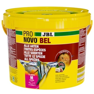Abbildung von JBL PRONOVO BEL FLAKES, Hauptfutter für alle Aquarienfische von 8 20 cm, Fischfutter Flocken, Größe M, 5,5 l