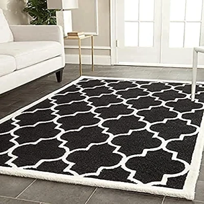 Abbildung von SAFAVIEH Geometrisch Teppich für Wohnzimmer, Esszimmer, Schlafzimmer Cambridge Collection, Kurzer Flor, Schwarz und Elfenbein, 183 X 274 cm