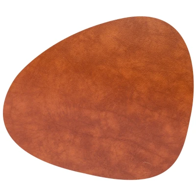 Abbildung von LIND DNA BULL Tischset Curve L cognac 37 x 44 cm
