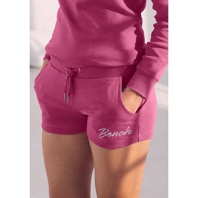 Abbildung von Bench Shorts, Damen, Größe: 32/34, Beere