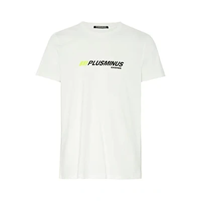 Abbildung von T Shirt mit PLUS MINUS Print