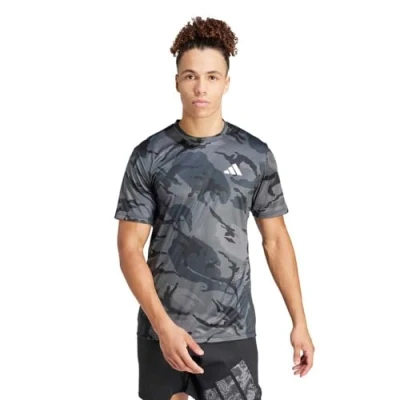 Abbildung von adidas Men&#039;s Train Essentials Seasonal Camo Tee T Shirt, Grey Five/Grey six/Carbon/Black, S