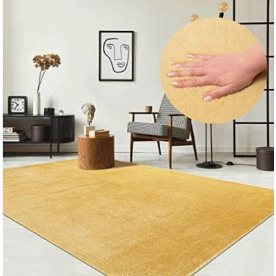 Abbildung von the carpet Relax kuscheliger Kurzflor Teppich, Anti Rutsch Unterseite, Waschbar bis 30 Grad, Super Soft, Felloptik, Gold, 120 x 160 cm