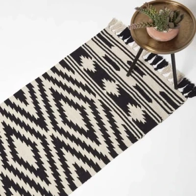 Abbildung von Homescapes Dinan Teppichläufer Rautenmuster schwarz weiß 66x200 cm, Baumwoll Läufer waschbar, Kelim Teppich geometrisch