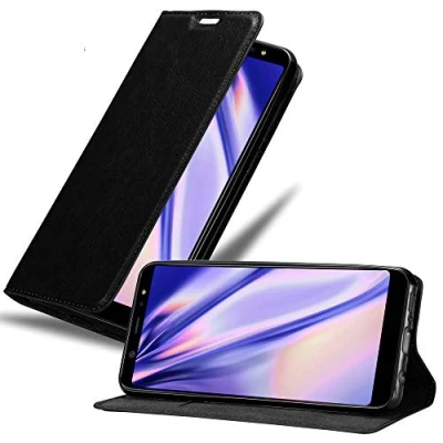 Abbildung von Cadorabo Hülle kompatibel mit Samsung Galaxy A6 Plus 2018 aus Kunst Leder Flip Klappbare Stoßfeste Magnetische [Standfunktion] [Kartenfächern] Cover für Tasche in Schwarz