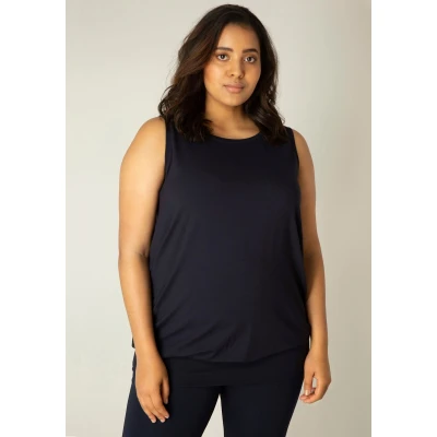 Abbildung von Base Level Curvy Longtop Yasmina Formgebendes Bündchen am Saum