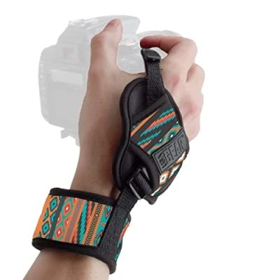 Abbildung von USA Gear Kamera Handschlaufe Leder mit Gepolstertem Neopren und anschließender Metallplatte Kompatibel Canon, Fujifilm, Nikon, Sony mehr DSLR Kameras, Instant Kameras ohne Spiegel Bohemian