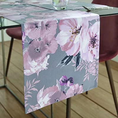 Abbildung von Catherine Lansfield Dramatischer Tischläufer mit Blumenmuster, Grau, 33 x 220 cm.
