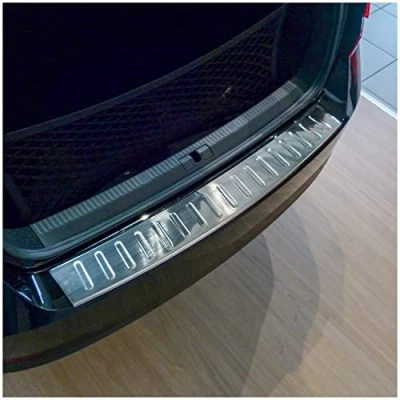Abbildung von teileplus24 L540 Ladekantenschutz V2A Edelstahl kompatibel mit Skoda Superb 3 Limo 2015 2023 Abkantung