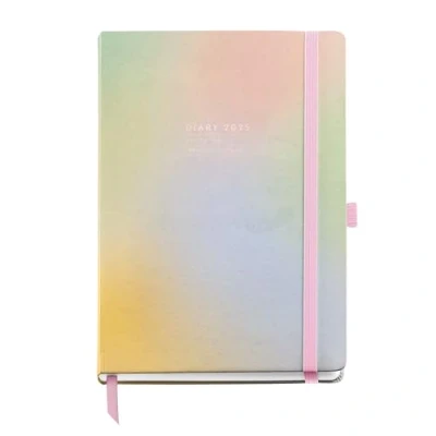 Abbildung von Miquelrius Kalender 2025, Jahresplaner, 155 x 213 mm, Tagesansicht, Einband aus laminiertem Karton, Spiralbindung, Gummibandverschluss, Papier 80 g/m², Katalanisch, Englisch und Portugiesisch,