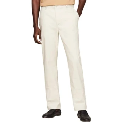 Abbildung von Tommy Hilfiger Herren Hose Essential Twill Chino Regular Fit, Beige (Bleached Stone), 40W/29L