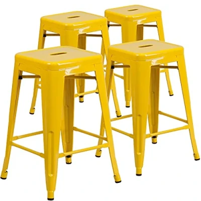 Abbildung von Flash Furniture Handelsübliche Qualität, 61 cm hoch, rückenfrei, Metall, für drinnen und draußen, Thekenhöhe, Hocker mit quadratischem Sitz, Kunststoff, verzinkter Stahl, Gelb, 4 Stück