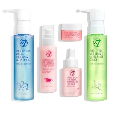 Abbildung von W7 Self Care Skincare Geschenk Set Feuchtigkeitscreme, Serum, Toner, Reinigungsmilch &amp; Lippenmaske Hautpflege für natürlich schöne Haut