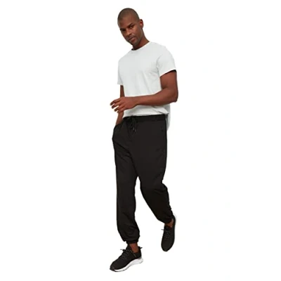 Abbildung von Trendyol MAN Herren Men&#039;s Basic Overpass Suit Sweatpants, Schwarz, XL EU