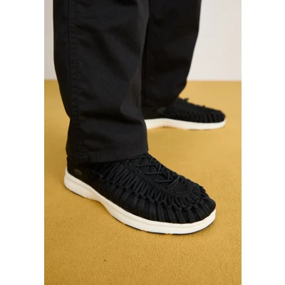 Abbildung von Keen Uneek O3 Sneaker low, Herren, Größe: 41, Black Schuhe