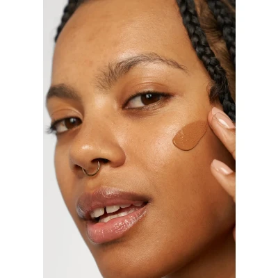 Abbildung von Nyx Professional Makeup BARE WITH ME BLUR TINT Foundation, Damen, Größe: 30 g, Nutmeg
