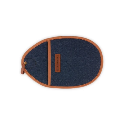 Abbildung von Le Creuset Topflappen Denim 32 x 20 cm