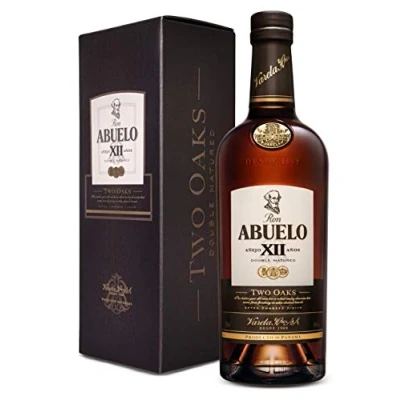 Abbildung von Ron Abuelo Two Oaks ( 1 x 0,7l) 12 Jahre alter Rum aus Panama mit besonderem Fass Finish für ein rauchig süßes Geschmackserlebnis pur, auf Eis oder als Basis Cockails 40% Vol.