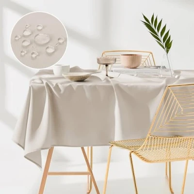 Abbildung von ROOM99 Aura Tischdecke 140 x 260 cm Tischtuch Tafeldecke Fleckschutz Abwaschbar Wasserabweisend Schmutzabweisend Polyester Rechteckig Bankett Dekoration Ganzjährig Hellbeige