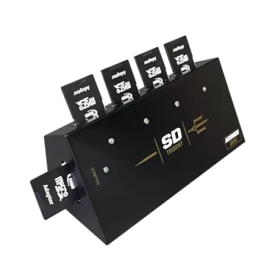 Abbildung von EZ DUPE SD und microSD Duplizierer Eigenständiger 1:4 Secure Digital/SD/microSD Kopierer (SD Trident)