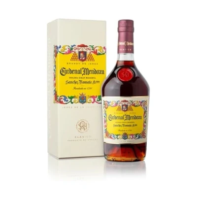 Abbildung von Cardenal Mendoza Clásico Solera Gran Reserva Brandy de Jerez (1x0,7l) 40% vol. In edler Geschenkbox 15 Jahre im System gereift, ausgewogene Geschmackstiefe, angenehm süss, geschmeidig