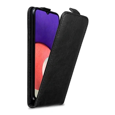 Abbildung von Cadorabo Hülle kompatibel mit Samsung Galaxy A22 5G Flip Design aus Premium Kunst Leder Klappbare Stoßfeste Magnetische Cover für Tasche in Schwarz