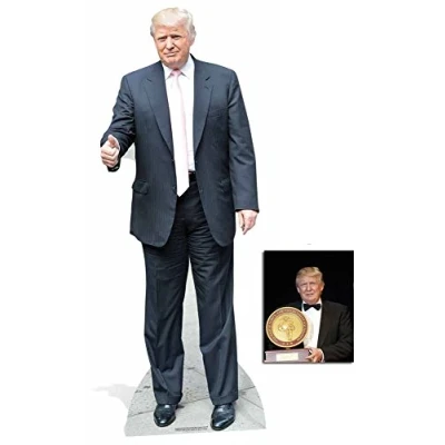 Abbildung von Donald Trump trägt rosa Krawatte und Daumen hoch Lebensgrosse klein Pappfiguren / Stehplatzinhaber Aufsteller Enthält 8X10 (25X20Cm) starfoto