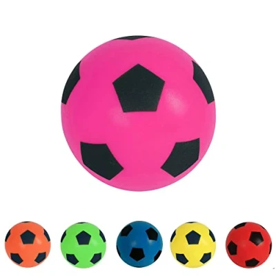 Abbildung von HTI Fun Sport Schaumstoff Fußbälle Weiche, sichere Schaumstoffbälle für Indoor &amp; Outdoor Langlebig, leicht ideal Kinder Erwachsene Spaß alle Altersgruppen 19,4 cm (1 Rosa)