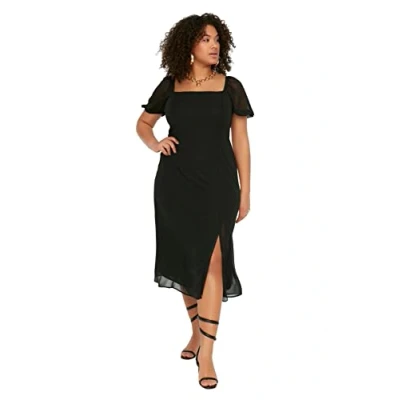 Abbildung von Trendyol Damen Woman Plus Size Midi A line Regular Fit Woven Dress Kleid Casual, Schwarz, 44