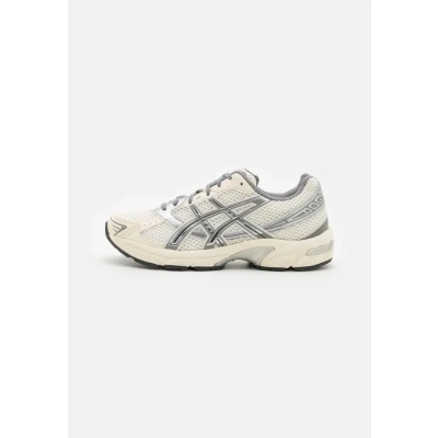 Abbildung von Asics Sportstyle GEL1130 Sneaker low, Damen, Größe: 41.5, Cream/clay grey Lederimitat/textil