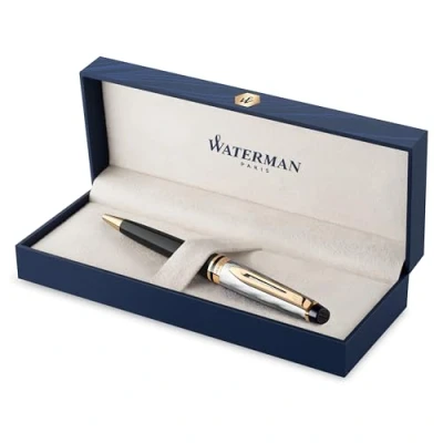 Abbildung von Waterman Expert Kugelschreiber Metall und schwarzer Lack mit goldenen Zierteilen, ziselisierte Kappe mittlere Spitze Geschenkbox
