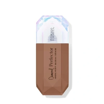 Abbildung von Physicians Formula Mineral Wear Diamond Perfector BB Cream, Getönte Feuchtigkeitscreme mit Diamantextrakt und Vitamin E, Leichte Deckkraft, Leuchtendes Finish, Deep to Rich
