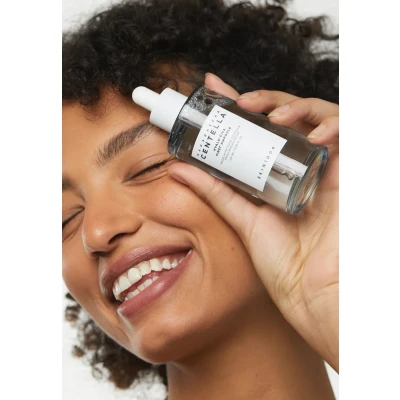 Abbildung von SKIN1004 Madagascar Centella Hyalucica FIRS Ampoule Serum, Größe: 100 ml,