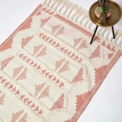 Abbildung von Homescapes Satara Kelim Teppich rosa 160x230 cm, Fransen handgewebt, Quasten Wolle