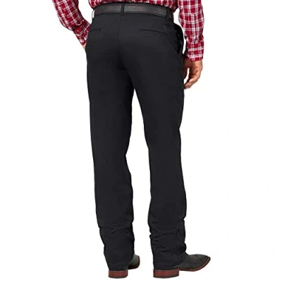 Abbildung von Wrangler Herren Riata Plissierte Freizeithose mit lockerer Passform Hose, Schwarz, 32 W/30 L